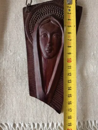 Madonnina scultura da parete in legno