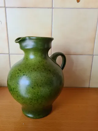 Brocca in ceramica verde Wilhelm Kagel