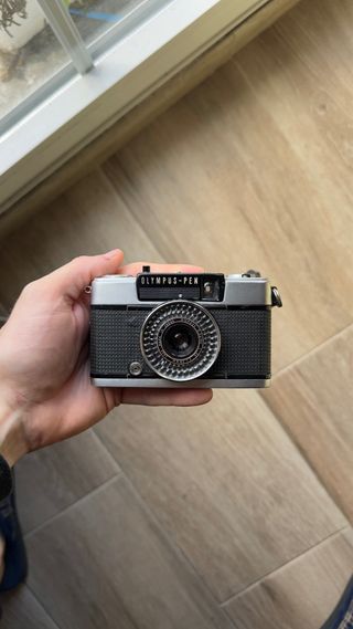 Olympus Pen EE3 Cámara Analógica