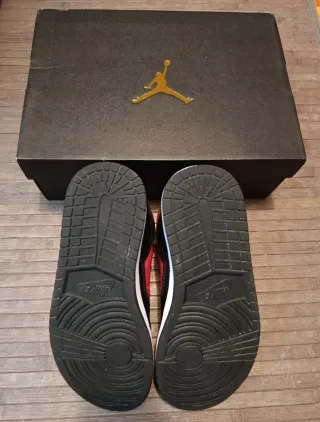 Jordan 1 Access negras y rojas – Talla 40.5