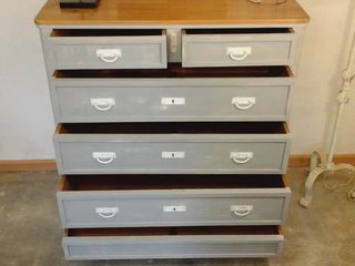 Cómoda antigua madera estilo años 50