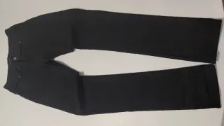 Pantalón vaquero negro