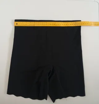 Short moldeador  negro Lefties talla M