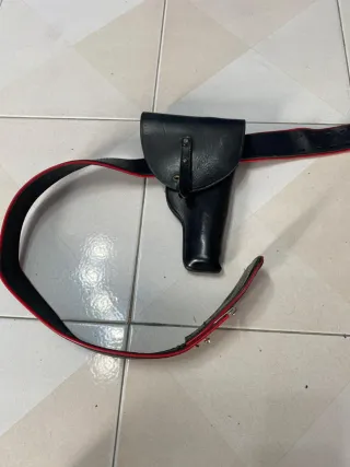 Fondina in pelle nera con cintura