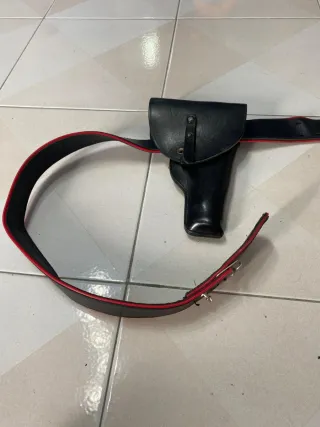 Fondina in pelle nera con cintura