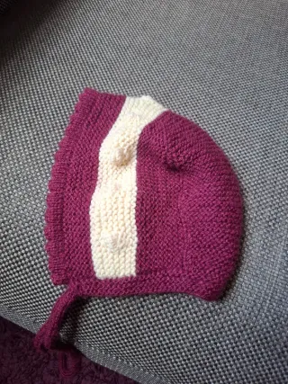 Gorro de lana/capota con cordeles