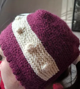 Gorro de lana/capota con cordeles