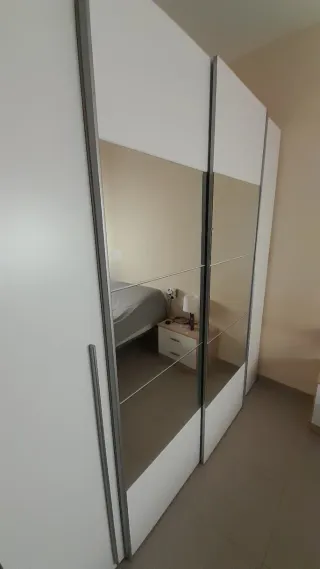 Armario 4 puertas con espejo