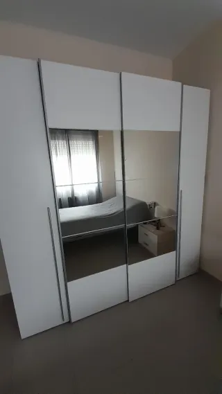 Armario 4 puertas con espejo