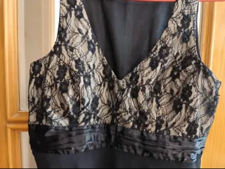 Vestido de fiesta negro y beige