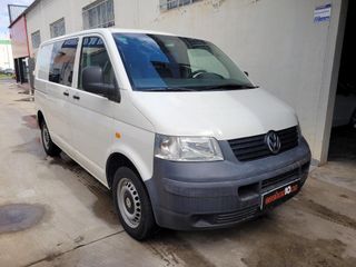 Volkswagen Transporter T5 1.9 TDI Kombi. 6 PLAZAS