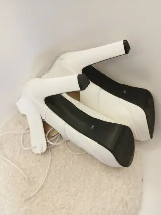 Zapatos de tacón blancos talla 48