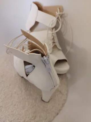 Zapatos de tacón blancos talla 48