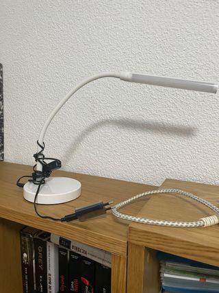 Lámpara de mesa LED flexible