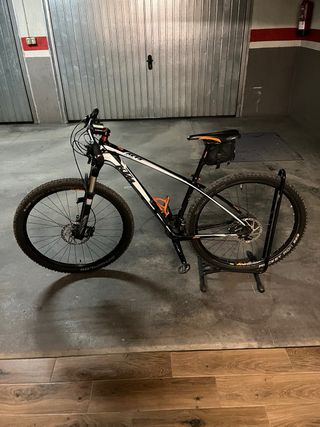 Bicicleta KTM Carbono