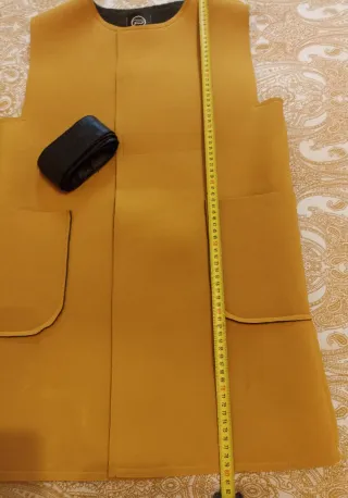 Cappottino smanicato Fornarina giallo senape