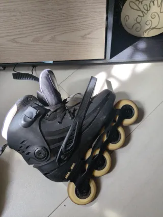 Pattini in linea Fila neri