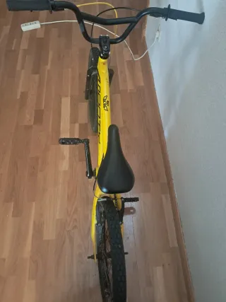 Bici BMX Monty Amarilla