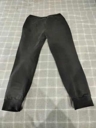 Pantalón chándal negro T8
