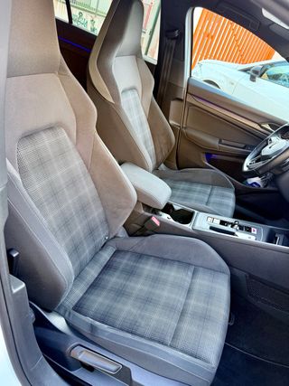 Volkswagen Golf mk8  GTD 2023