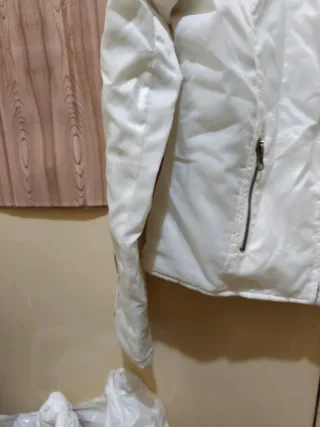Chaqueta de mujer blanca