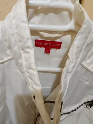 Chaqueta de mujer blanca