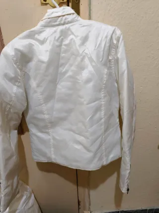 Chaqueta de mujer blanca