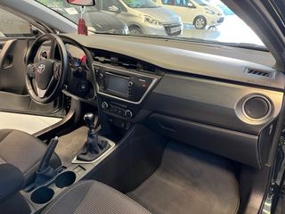 Toyota Auris 2014