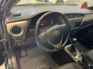 Toyota Auris 2014