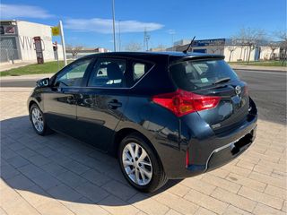 Toyota Auris 2014