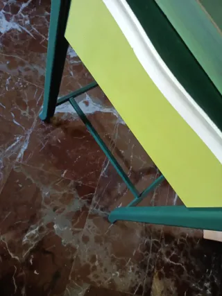 Mesita auxiliar para costura o manualidades