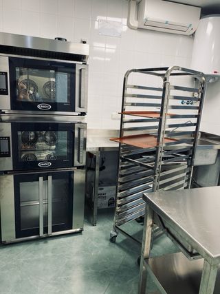 SE VENDE MAQUINARIA SEMINUEVA DE CONFITERÍA