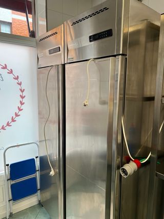 SE VENDE MAQUINARIA SEMINUEVA DE CONFITERÍA