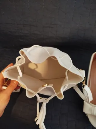 Conjunto Bolso Blanco y Tacones Blancos