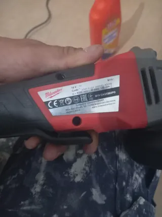 Radial Milwaukee M18 para reparar