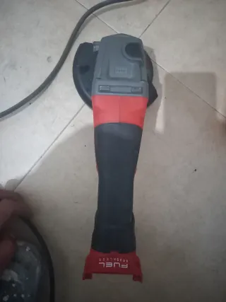 Radial Milwaukee M18 para reparar