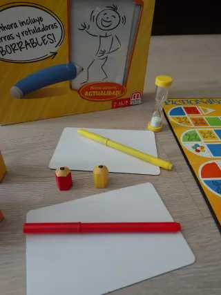 Juego de Mesa Pictionary, de Mattel