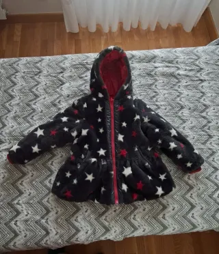 Abrigo de niña, acolchado con capucha, talla 7