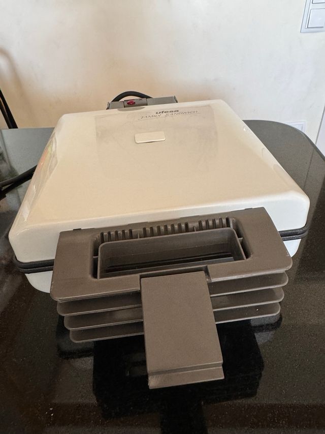 Sandwichera Ufesa Family 4 zonas