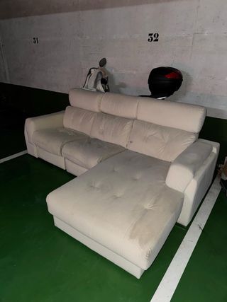 Sofá de tres plazas