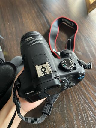 Canon 1200D + Objetivo 18-55mm + Bolsa