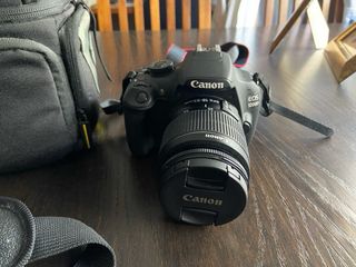 Canon 1200D + Objetivo 18-55mm + Bolsa