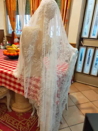 Mantilla Fallera Blanca 1.50x1.50