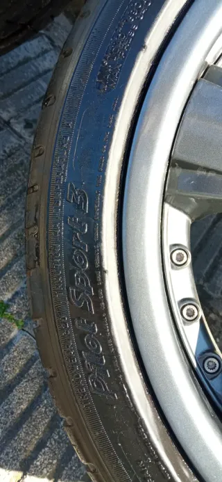 Llantas AEZ con neumáticos