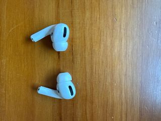 Apple AirPods Pro con Estuche de Carga Blanco