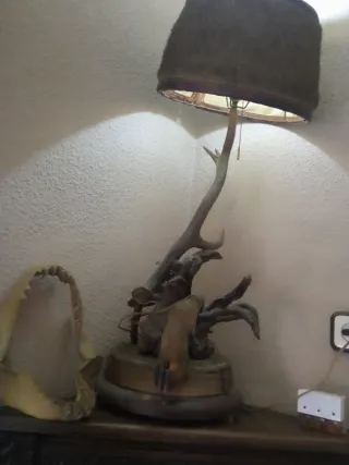 Lámpara rústica de sobremesa