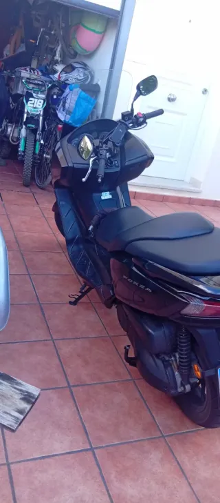 Honda Forza 300 Negra
