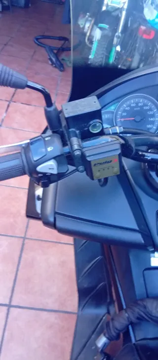 Honda Forza 300 Negra