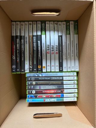 Xbox 360 Nera + 2 Controller + 22 Giochi