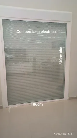 Ventanal con persiana eléctrica SIN VIDRIO 186x240